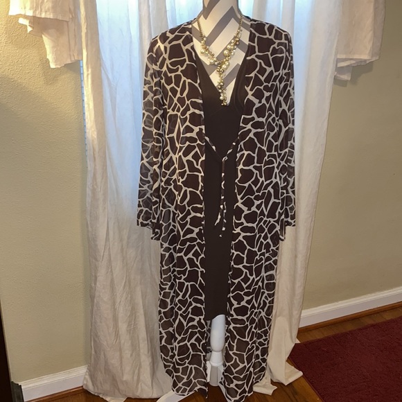 Brown Mota international dress - Picture 6 of 6